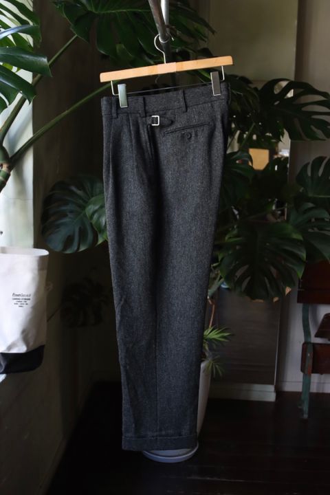 アプレッセ Tweed Two Tack Trousers(22AAP-04-11H)CHARCOAL