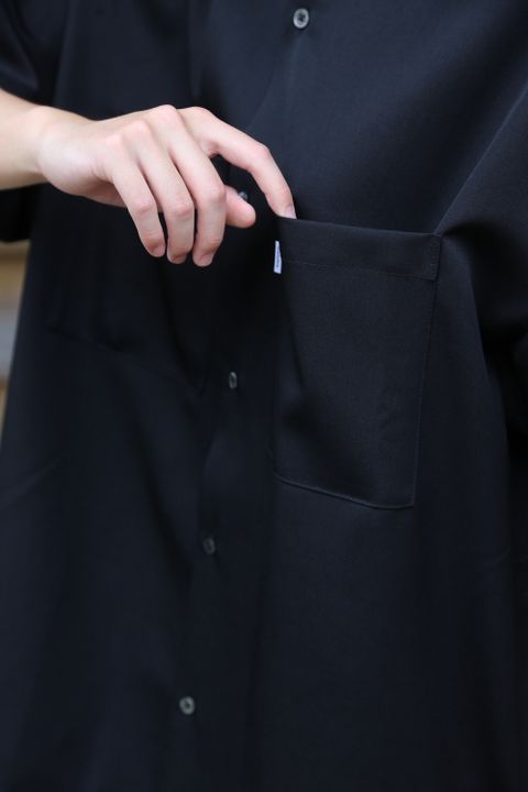 Graphpaper Selvage Wool S/S Oversized Box Shirt(GM212-50260) style. 2021.07.05.
