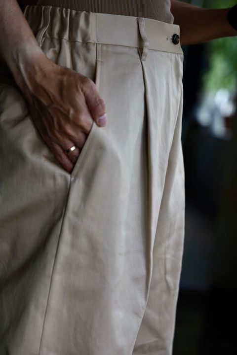 Graphpaper Westpoint Chino Wide Straight Trousersスタイル