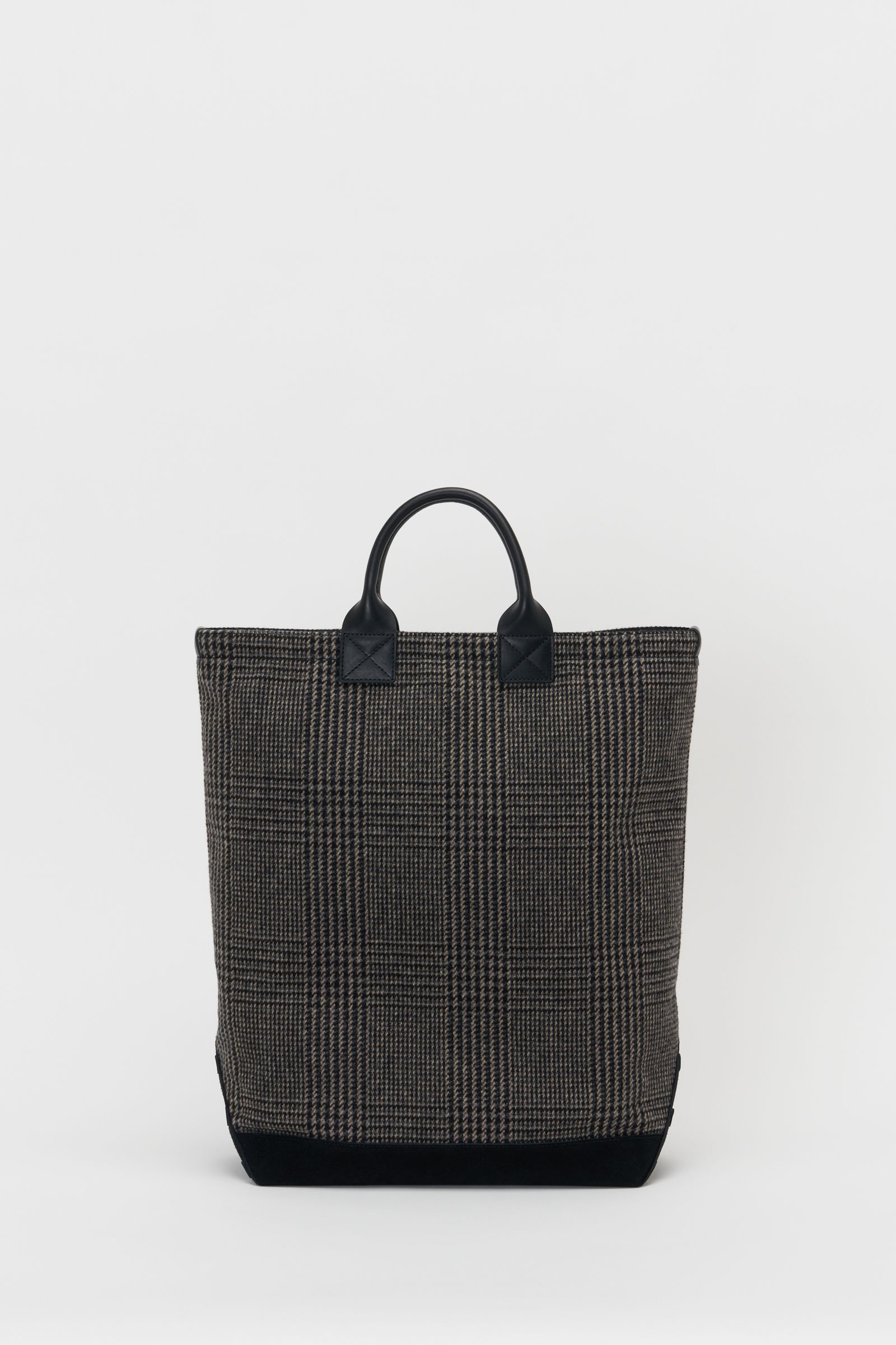 Hender Scheme shoulder bag bigステッカー Hender Scheme (エンダースキーマ) square shoulder bag big