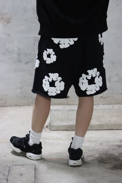 DENIM TEARS 新作READYMADE×DENIM TEARS COTTON WREATH SWEAT SHORTS style.2022.9.29