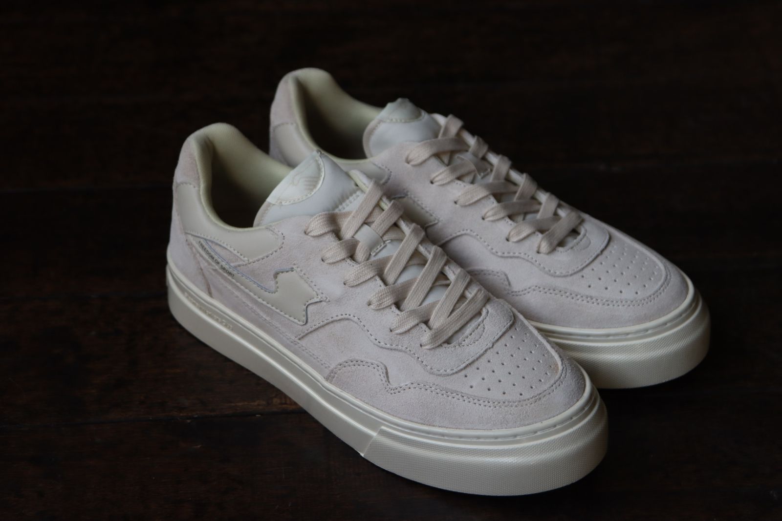 ヨーク23SSスニーカー S.W.C & YOKE PEARL S-STRIKE(YK23SS0508A)SUEDE ECRU