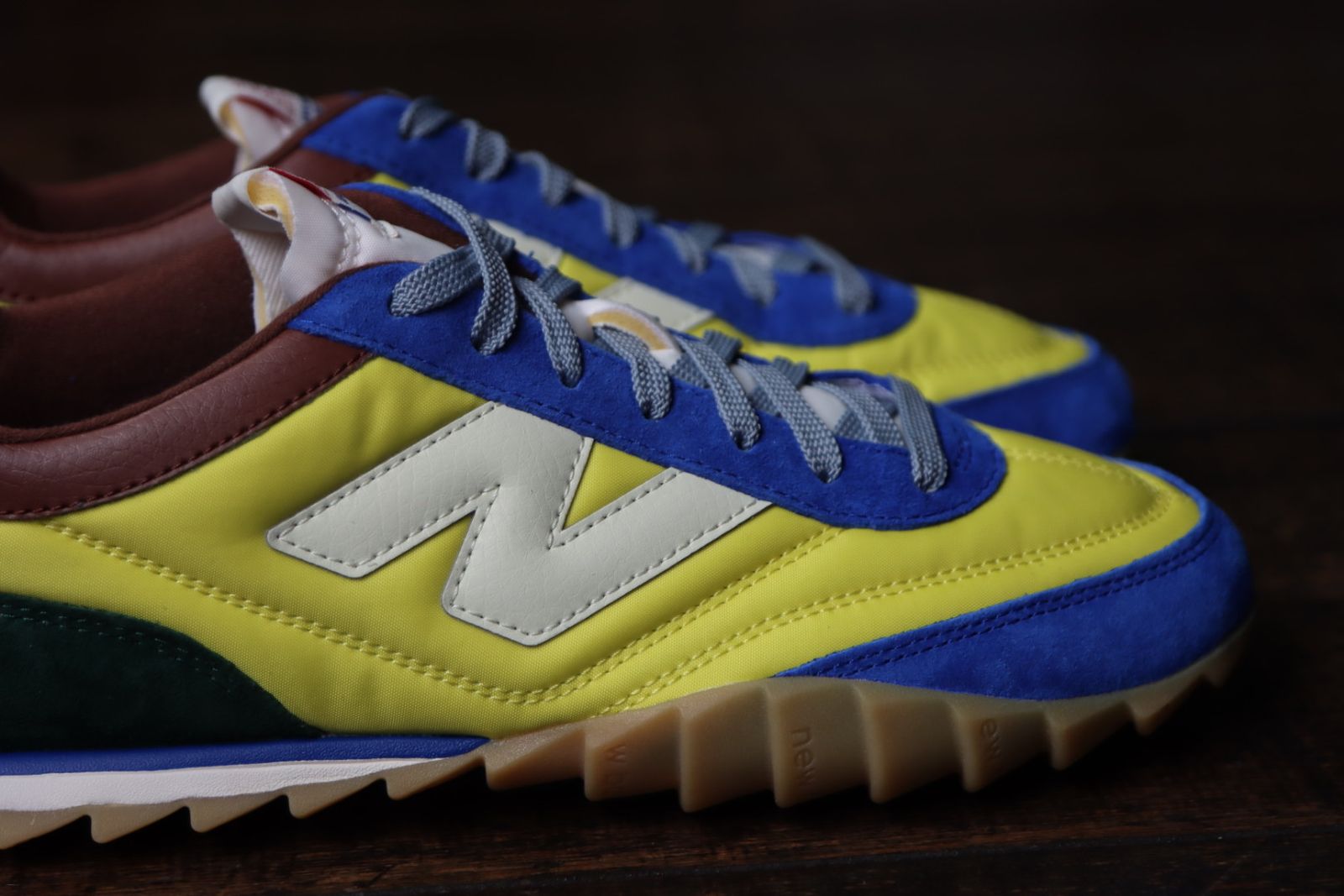 ★New Balance★UR確定！世界が欲しがるスニーカーの王者♪ ☆NIKE☆送関込☆激レア確定！世界が欲しがるスニーカーの王者