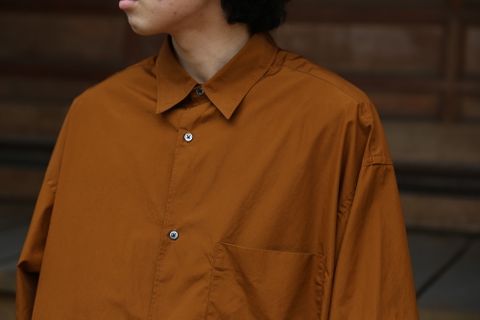 Graphpaper Broad L/S Oversized Regular Collar Shirt(GM212-50110B) style. 2021.06.06.