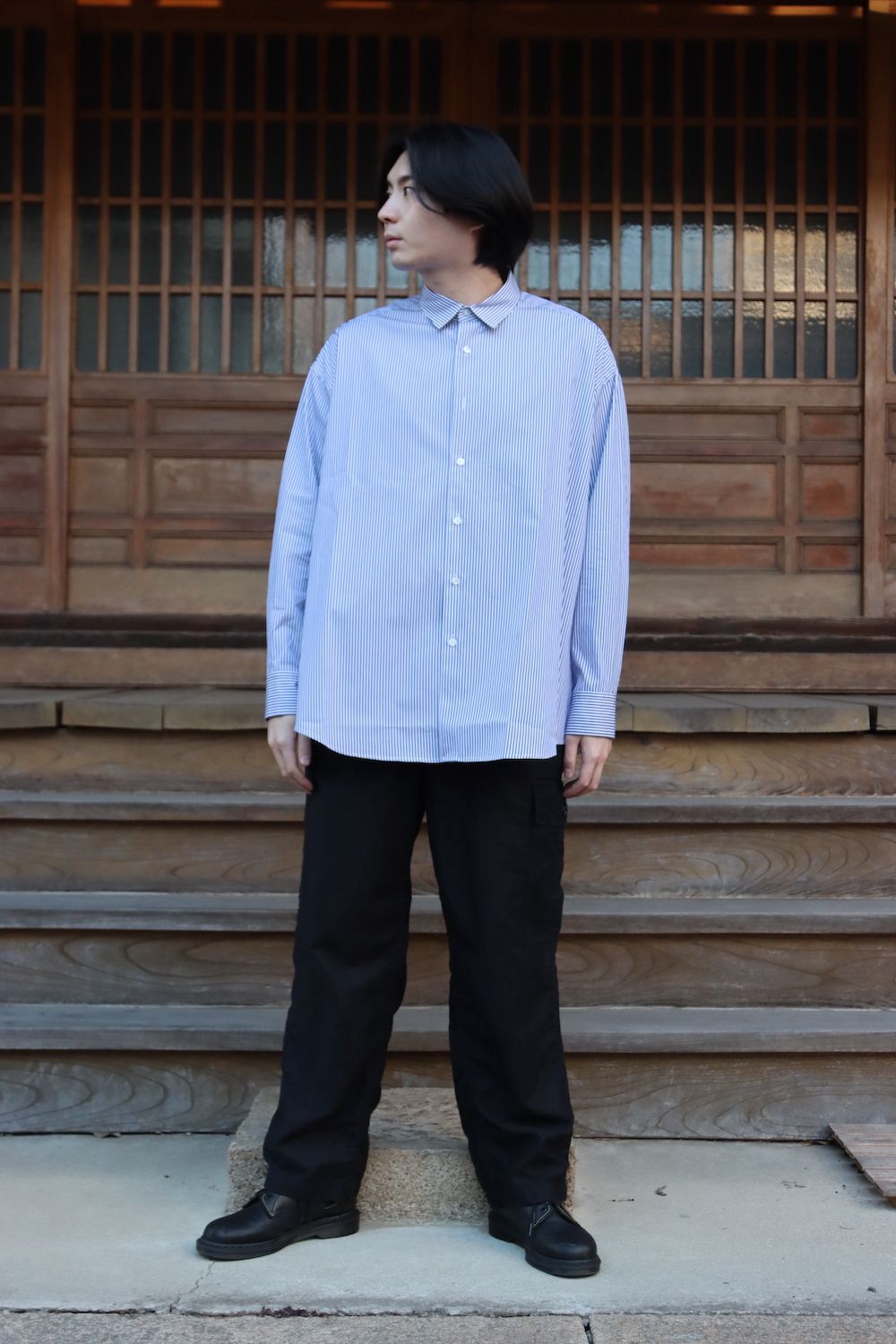 is-ness Ventilation Knitted Crew - Grey