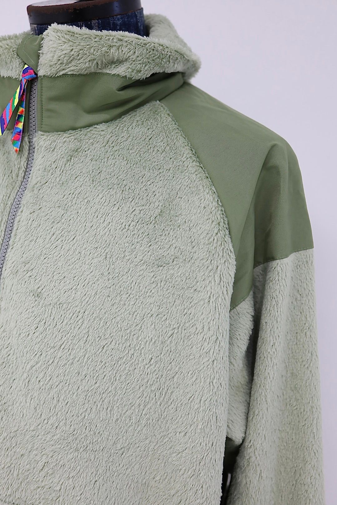 イズネス26AW  POLARTEC Fleece Jacket(26AW_31_1008AWFLEECE01)KHAKI☆10月10日(土)発売！