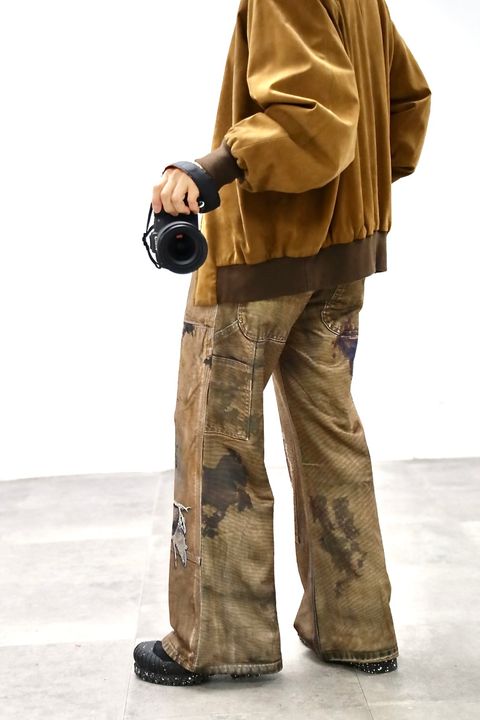 TALKING ABOUT THE ABSTRACTION PRINT FLARE PT"BROWN"スタイル20260118