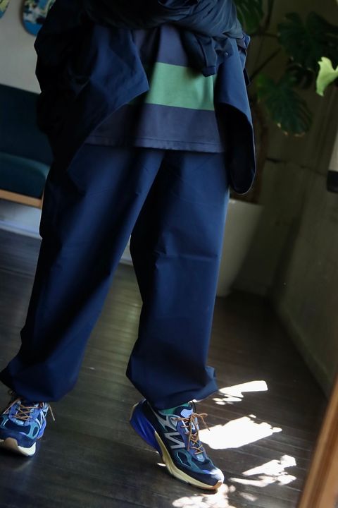 FreshService × HOUYHNHNM “EDITOR’S JACKET” & “EDITOR’S TROUSERS”NAVYスタイル