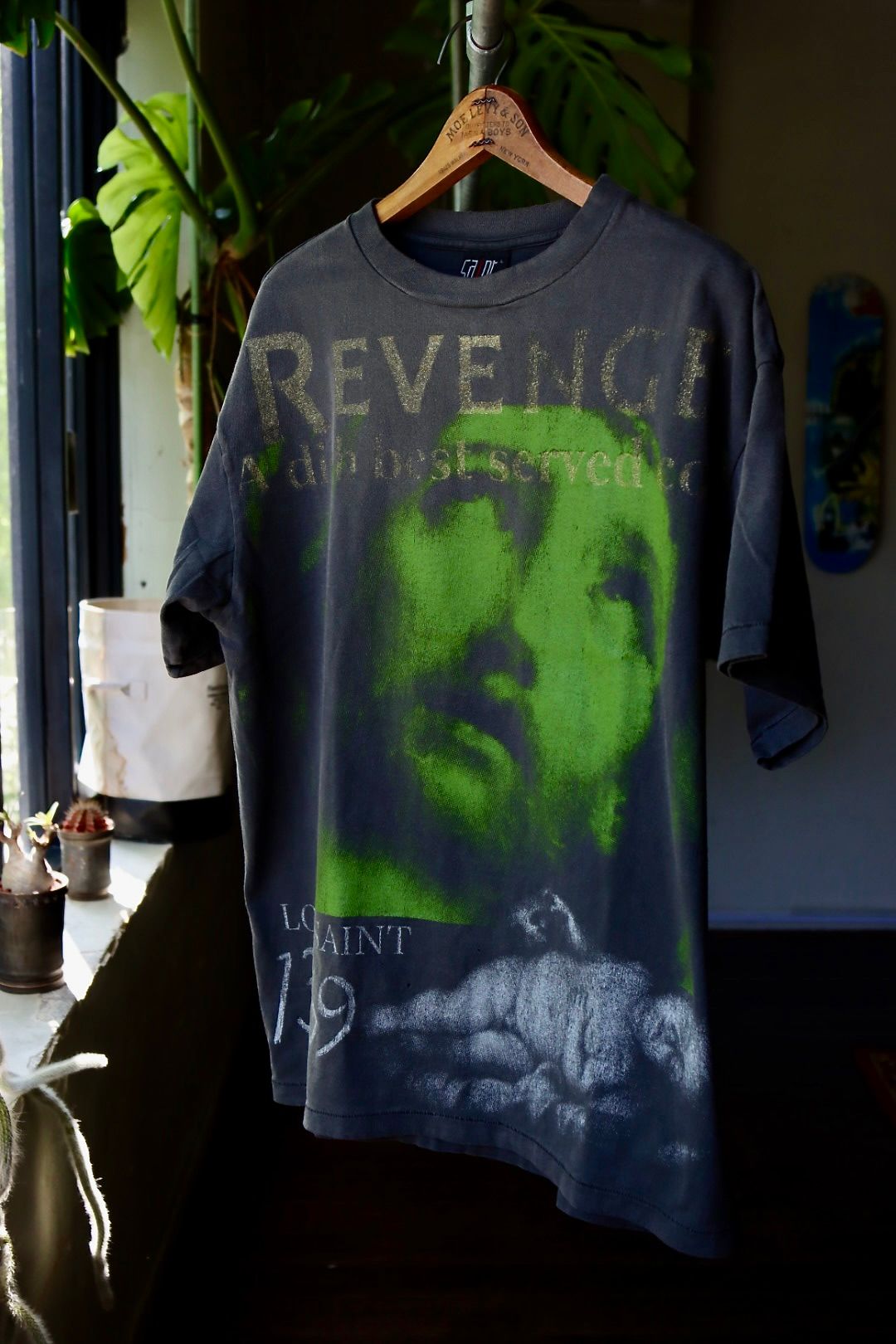 ©SAINT M×××××× - セントマイケル 23SS ベルベルジンコラボTシャツBJ_SS  TEE/REVENGE(SM-S23-0000-085) BLACK | mark