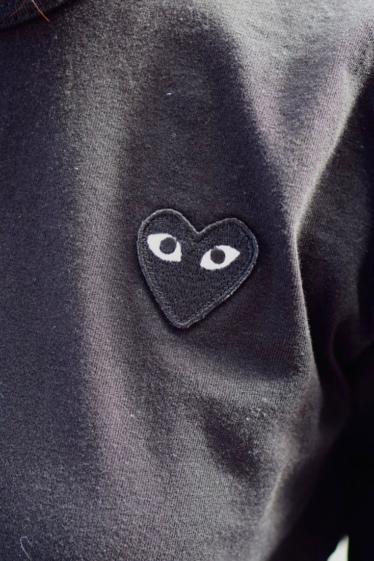 PLAY COMME des GARCONS ワンポイントロングスリーブTシャツstyle.2025.11.3