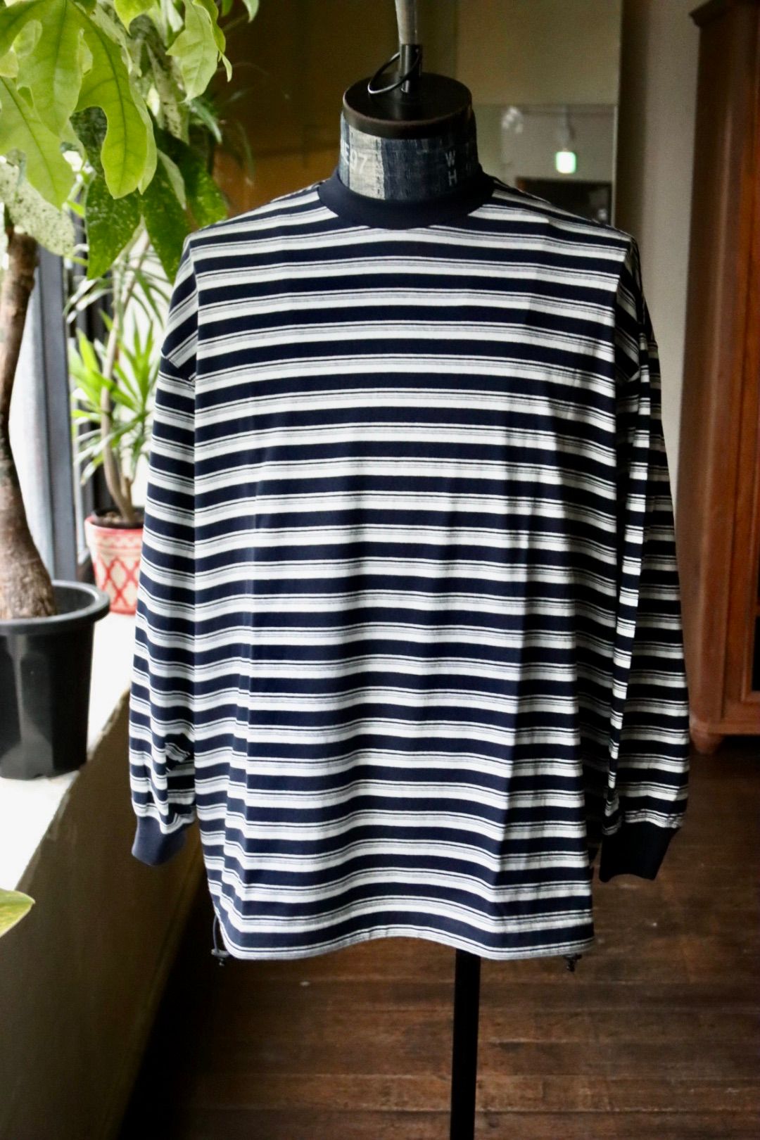 イズネス25AW BALLOON STRIPES LONG SLEEVE T SHIRT(1004AWCS03)NAVY x WHITE border