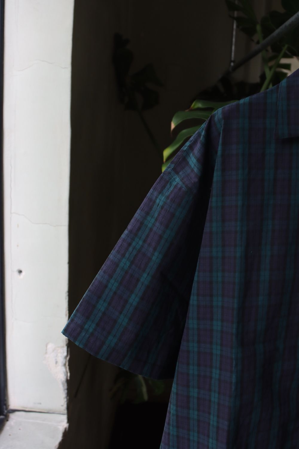 イズネス22SS BALLOON WIDE SHIRT(1022SSSH03)BLACK WATCH