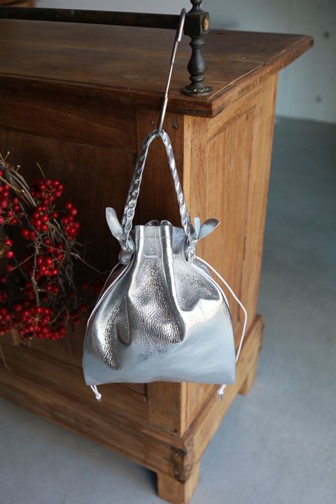 エンダースキーマ バッグ woven sac gloss(yv-b-wsg)silver☆12月6日(土)発売！