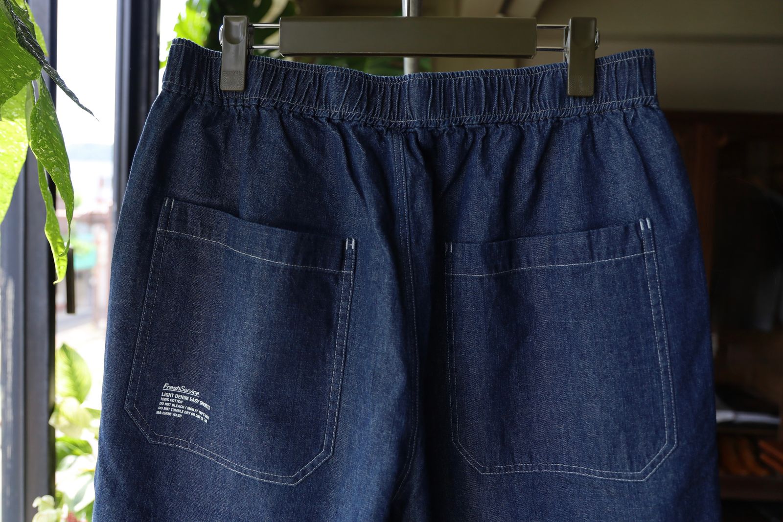 freshservice デニムパンツ　L FreshService - フレッシュサービス LIGHT DENIM EASY SHORTS