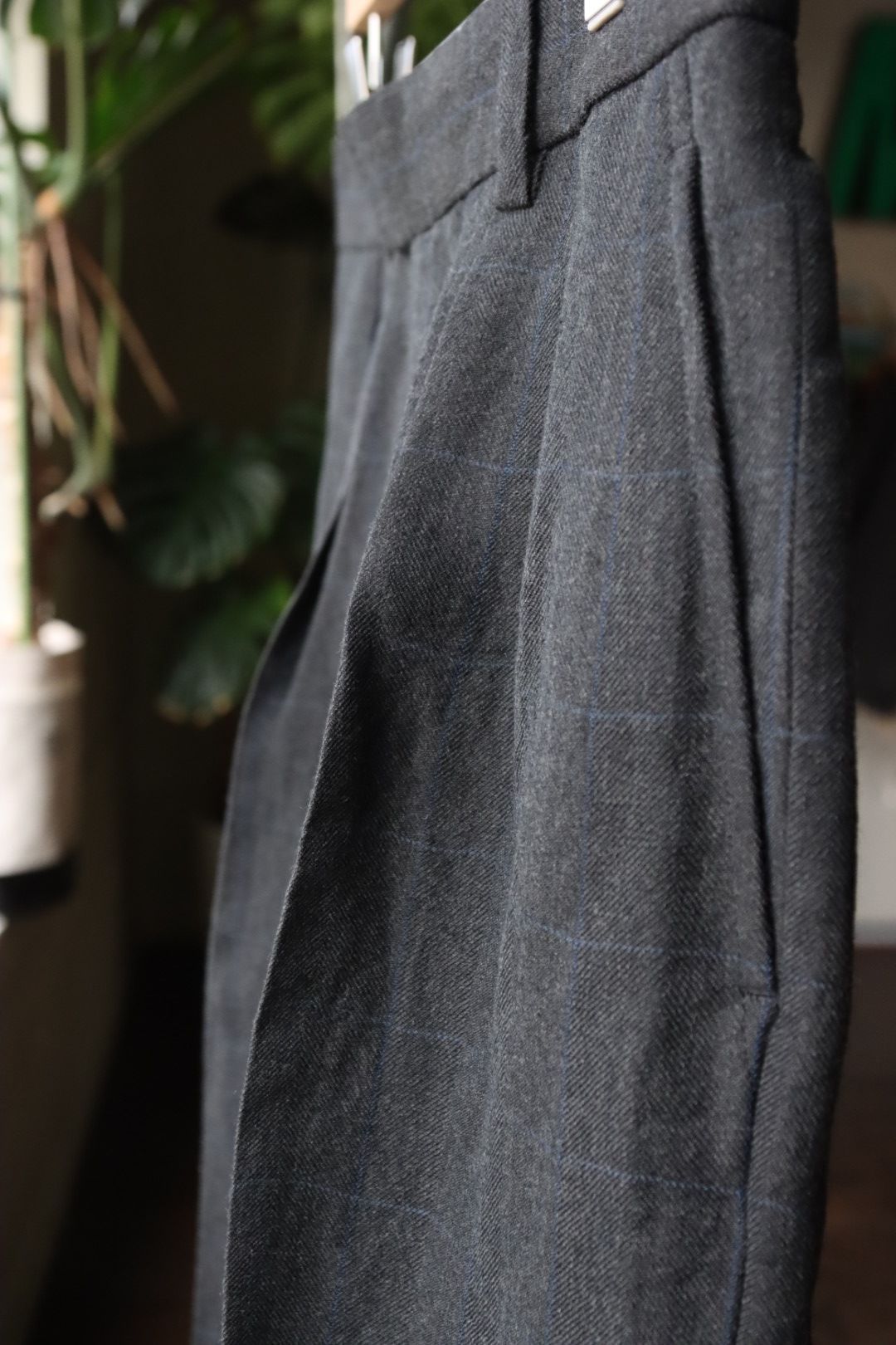 アプレッセ23SSパンツ Wide Tapered Trousers(23SAP-04-20M)CHARCOAL