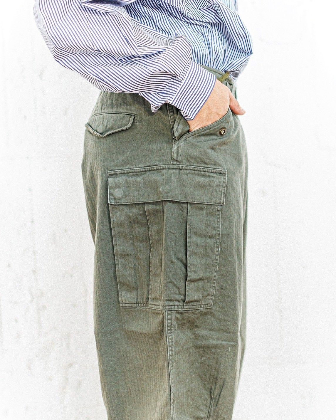 イズネス 25SSミリタリーバルーンパンツ NU MILITARY BALLOON PANTS(1007SSPT01)KHAKI