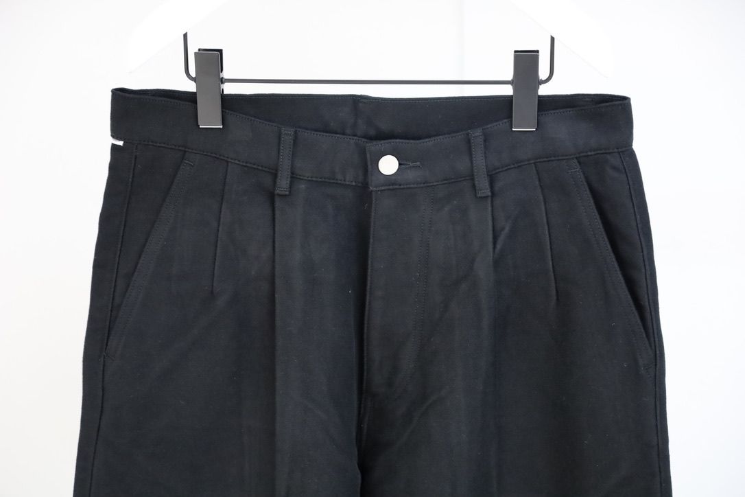グラフペーパー Cotton Double Serge Two Tuck Pants(GM263-40452)BLACK☆8月8日(土)発売！