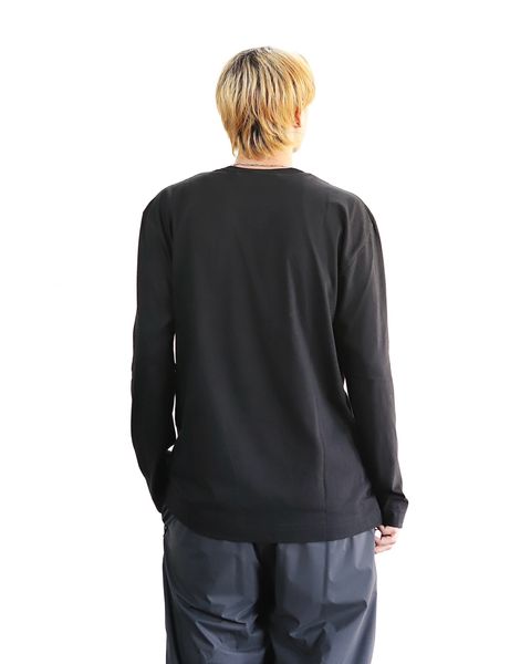 PLAY COMME des GARCONS 24SS PLAY VERTICAL4HEART L/S T-SHIRT style 2024.3.2