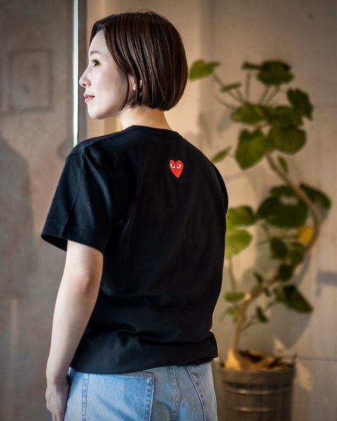PLAY COMME des GARCONS  バックワンポイントTシャツ style.2024.09.10