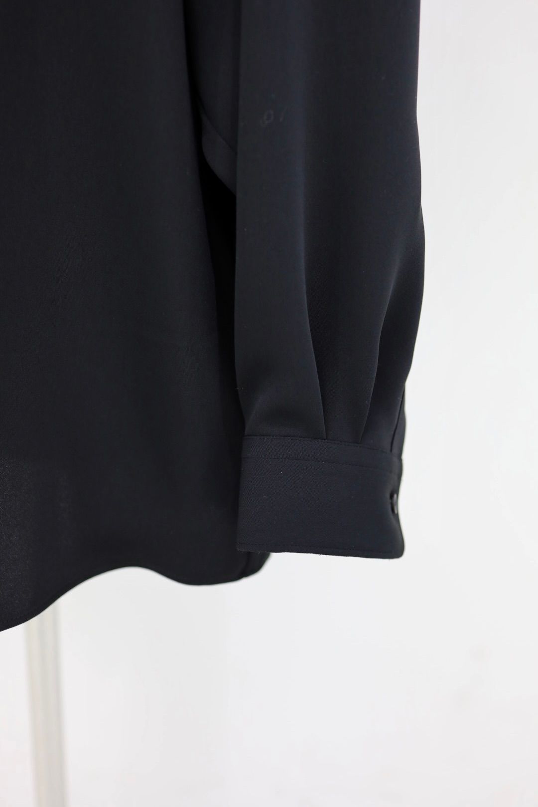 グラフペーパー26SS WOMENS Satin Oversized Regular Collar Shirt(GL261-50077B)BLACK☆1月10日(土)発売！