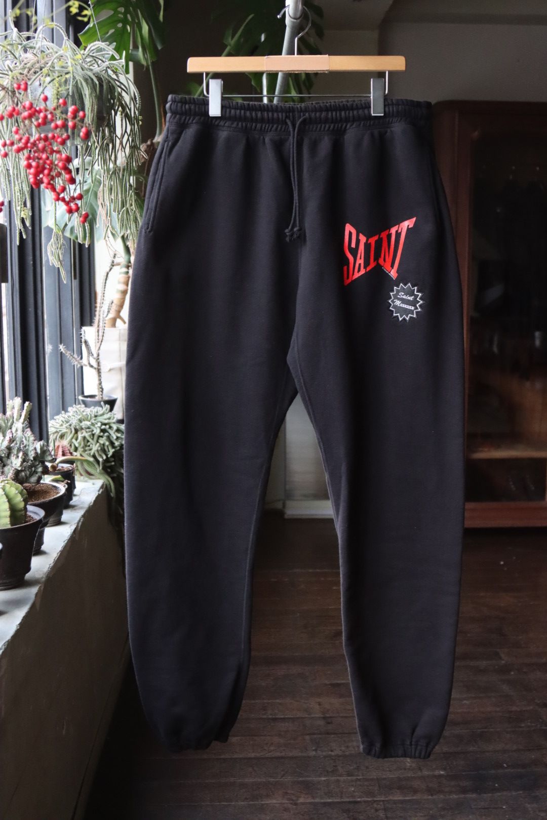24SS SAINT SWEAT PANTS (SM-YS8-0000-042)BLACK パンツ