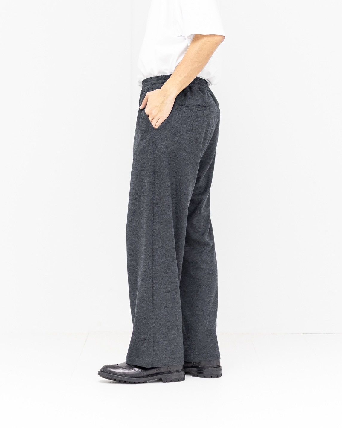 グラフペーパー 25AW Wool Smooth Flannel Easy Wide Pants(GU253-40223B)GRAY☆10月4日(土)新作発売！