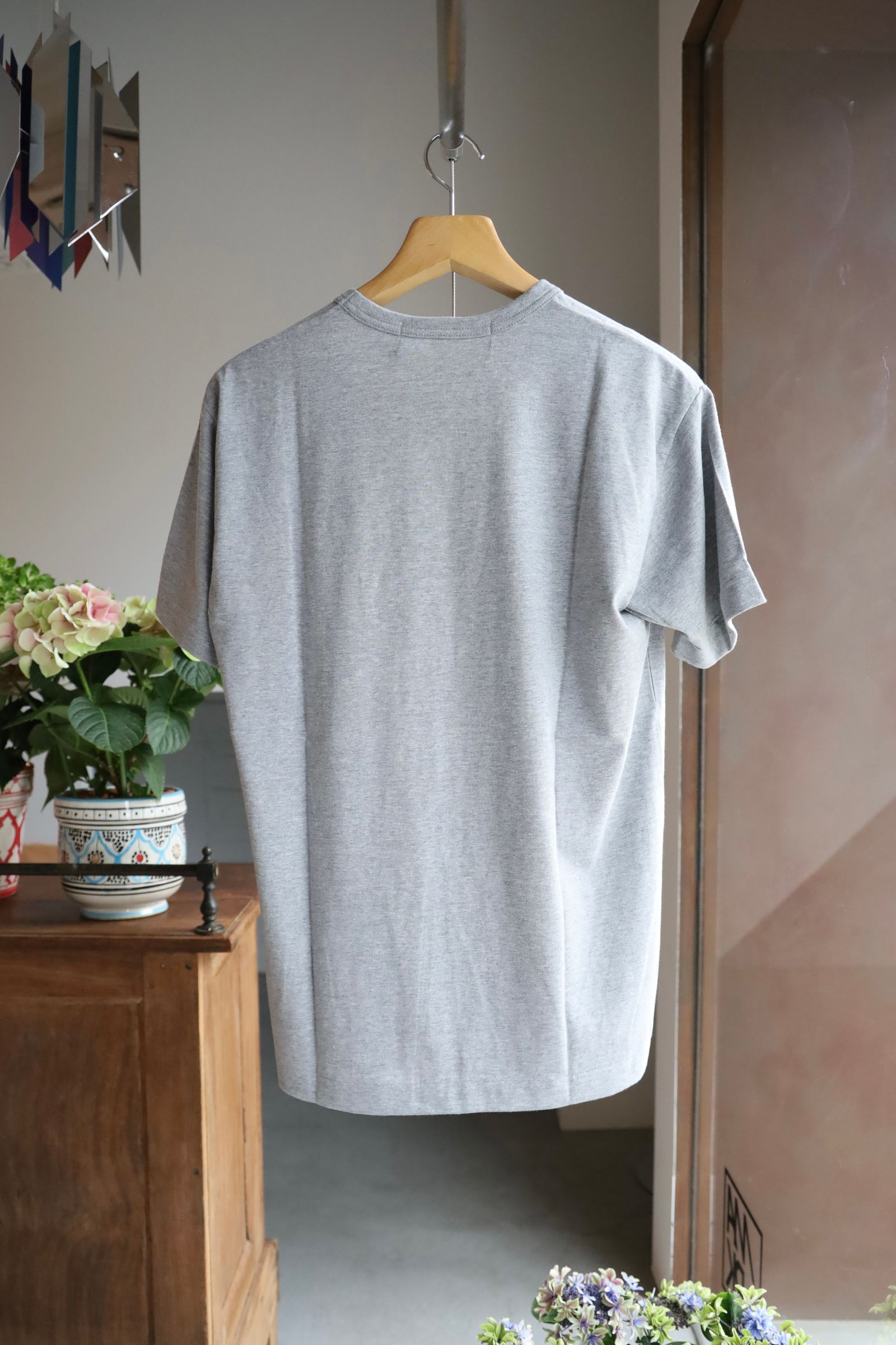 プレイコムデギャルソン ワンポイントTシャツ GOLD HEART (Grey)