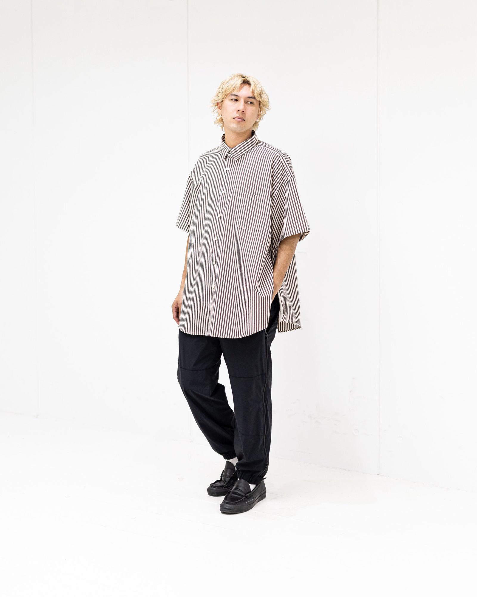 イズネス 26SS シャツTab Color Vent Short-Sleeve Shirt(26SS_28_1008SSSH02) BROWN STRIPE ☆新作発売！