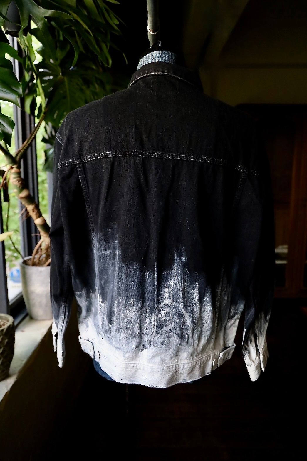 ヨーク24FW HAND PAINTED DENIM TRUCKER JACKET(YK24FW0785B-B)BLACK