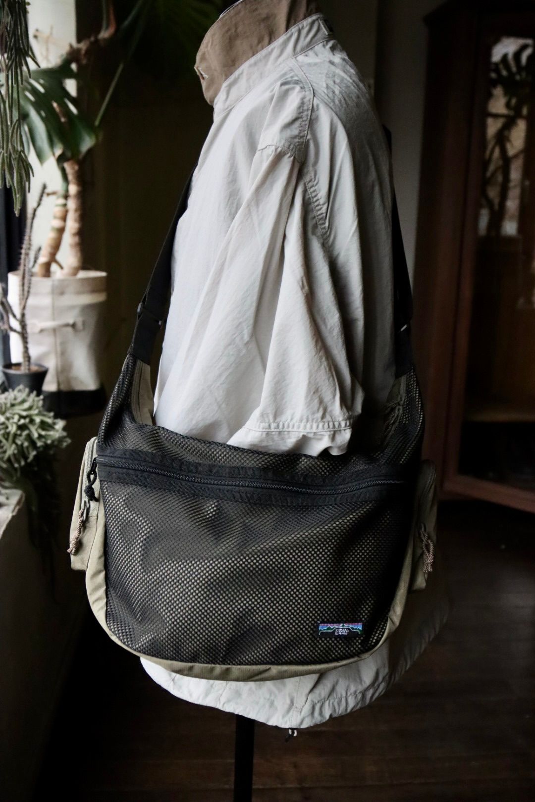 セダンオールパーパス SS24 Mesh Shoulder Bag (SD24S-BG02)Dark Khaki☆2月23日(金)発売！！