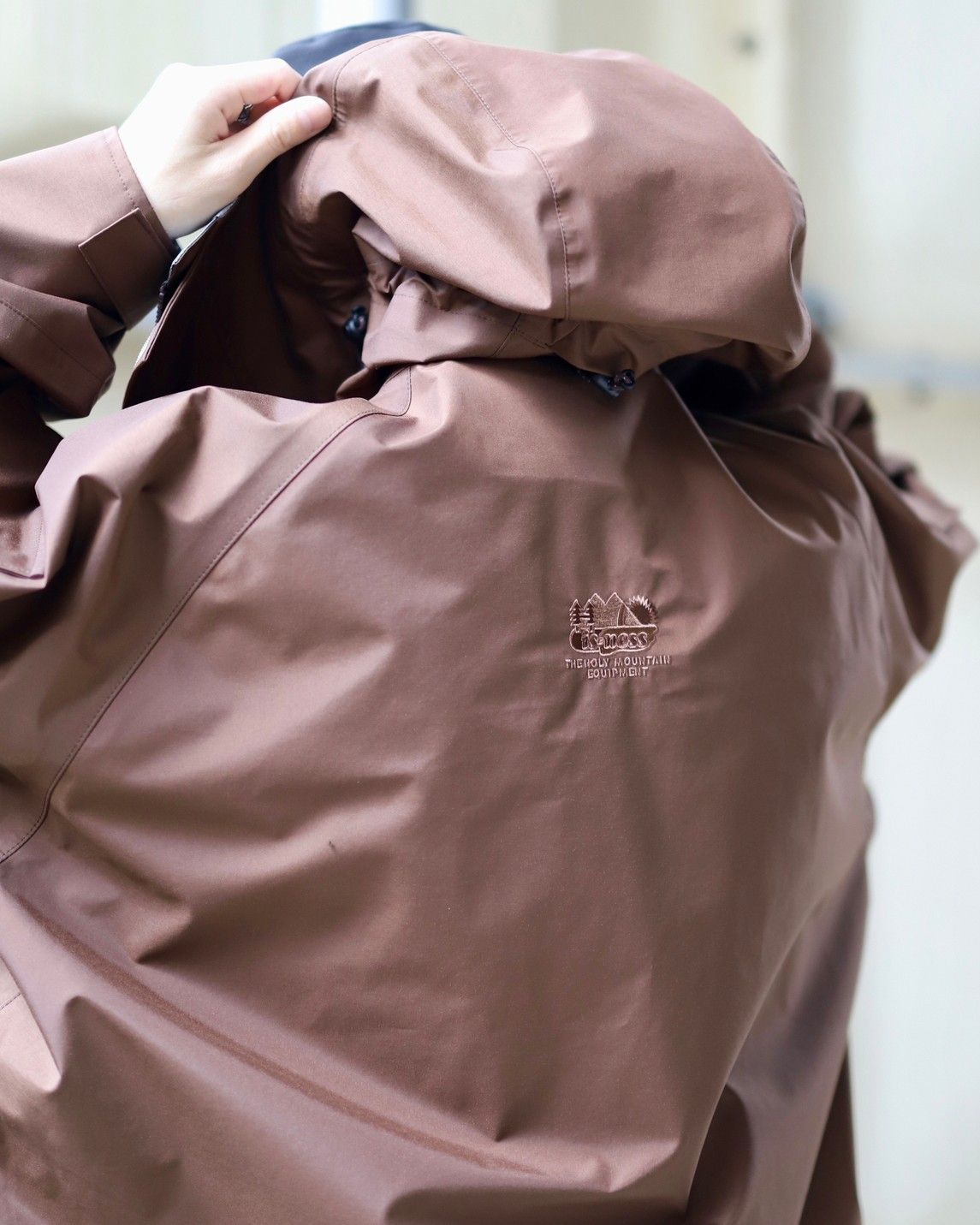 is-ness イズネス 23AW NINJA HOODIE SHELL JACKETスタイル