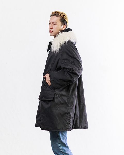 Graphpaper Solotex Twill Flight Coat スタイル