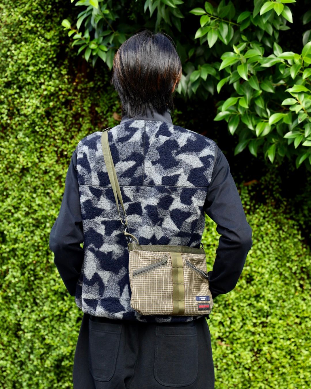 COMME des GARCONS HOMME BRIEFING W-NAME REVERSIBLE SACOCHE x ウールボアフリースベスト