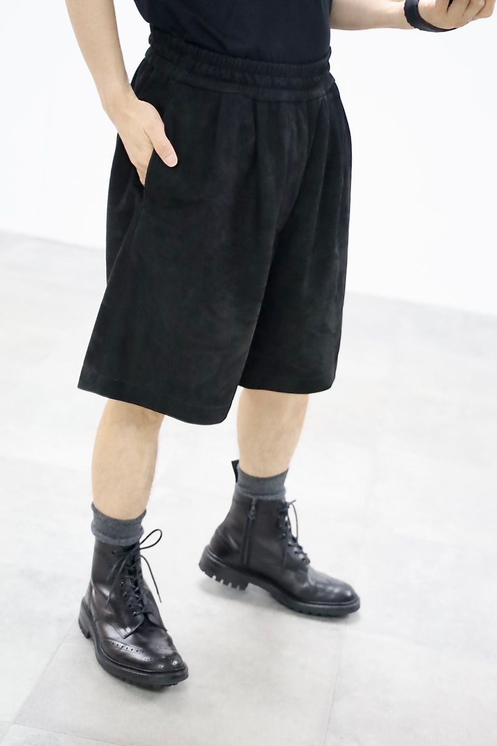 Graphpaper 26SS Cow Nubuck Leather L/S Oversized Regular Collar Shirt"BLACK"スタイル