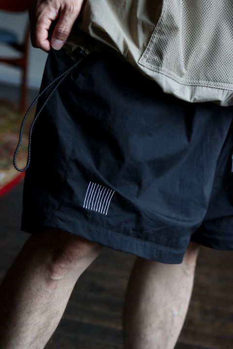 S.F.C HALF ZIP NYLON SHIRTスタイル