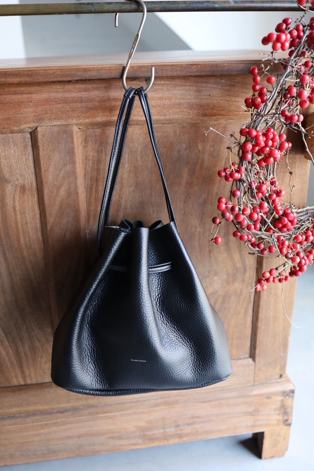 エンダースキーマ バッグbucket bag(yv-b-bkb)black☆12月6日(土)発売！