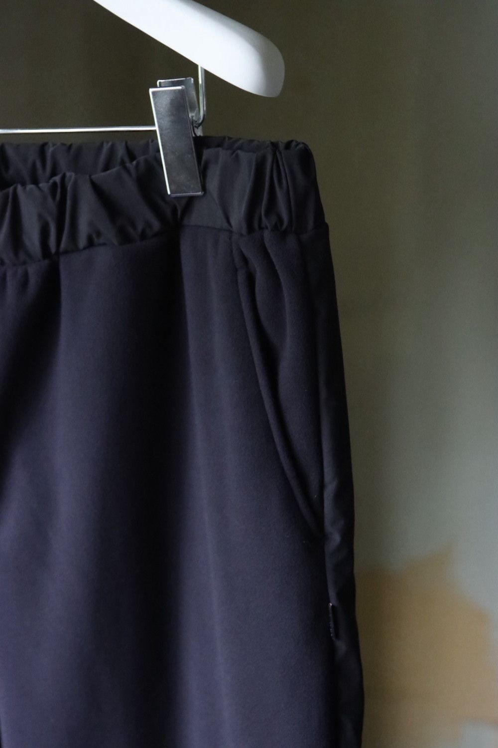 イズネス22AW THM FLEECE PANTS (1003AWPT01)BLACK