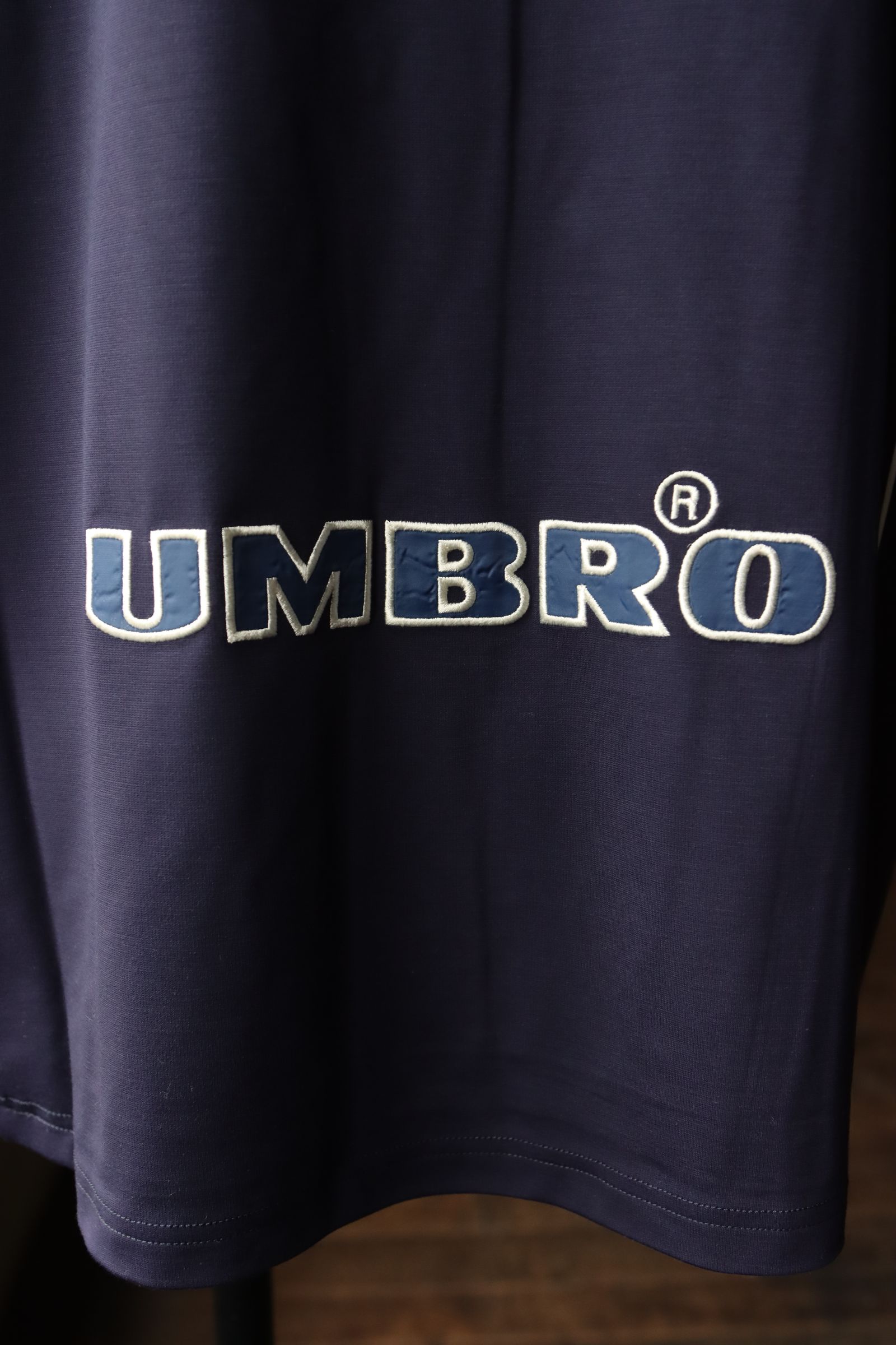 セダンオールパーパス SS24 UMBRO® S/S Game Shirt(SD24S-CT10)Deep Navy☆3月9日(土)発売！