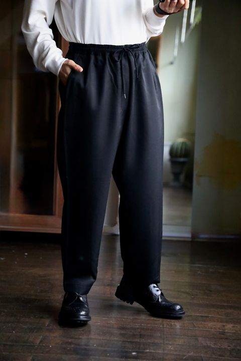 COMME des GARCONS HOMME 新ロゴ入りカーディガンスタイル