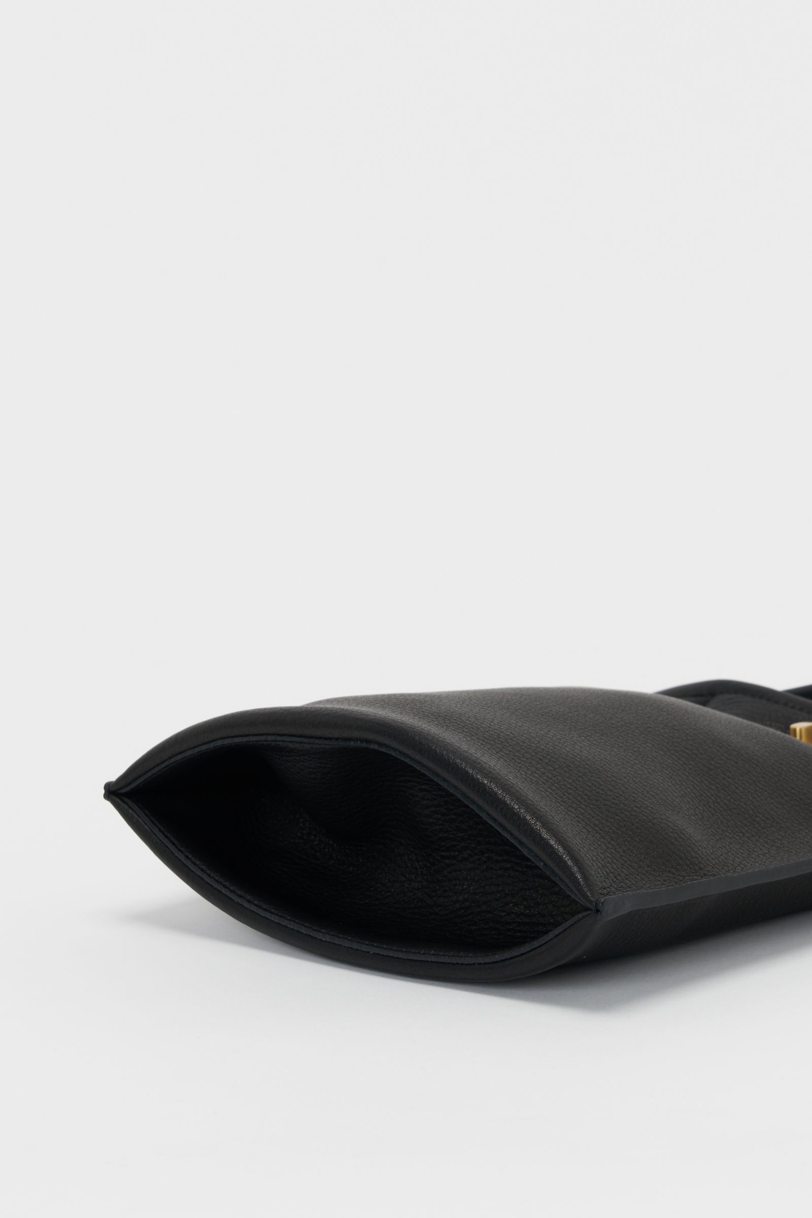 エンダースキーマ バッグ twist hand bag small(zw-b-tbs)black☆6月13日(土)発売！