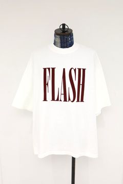 イズネスミュージック 26SS FLASH FLOCKY PRINT T-SHIRT(IMP7_27_FLASH5ST01)WHITE☆新作発売！