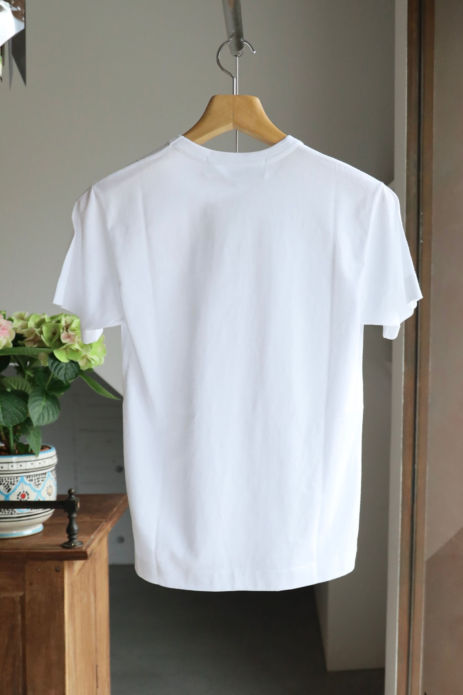 プレイコムデギャルソン ワンポイントTシャツ (WHITE×GOLD HEART)