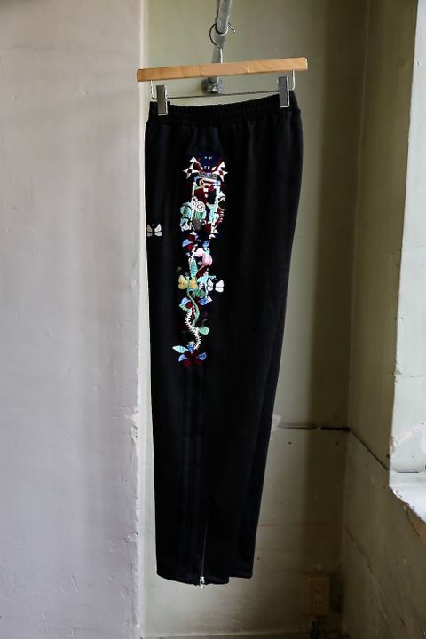 doublet CHAOS EMBROIDERY SUEDE TRACK PANTS"BLACK"style.2020.8.8.