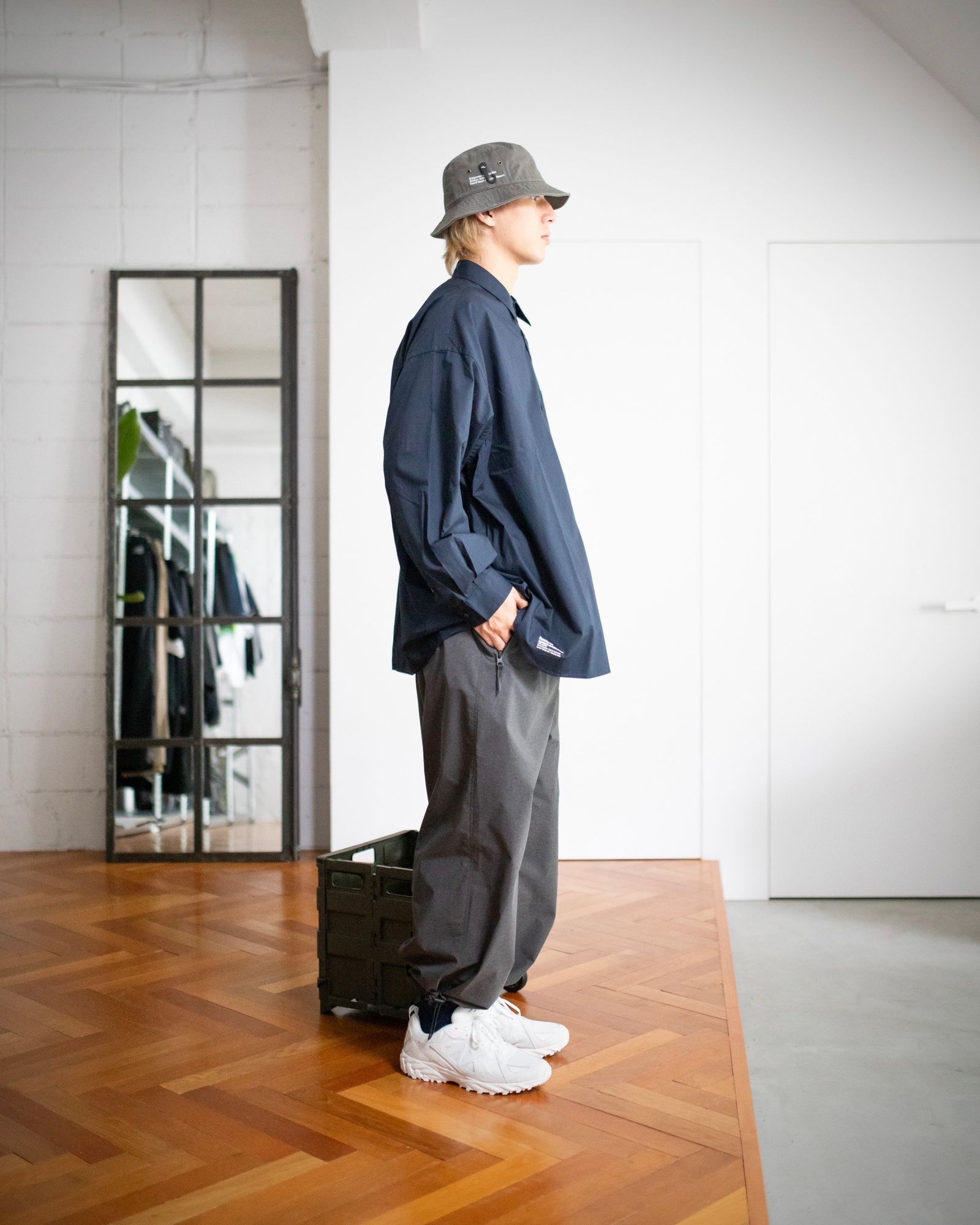 FreshService SPOT CORPORATE UNIFORM L/S SHIRT(NAVY) style 2024.6.28