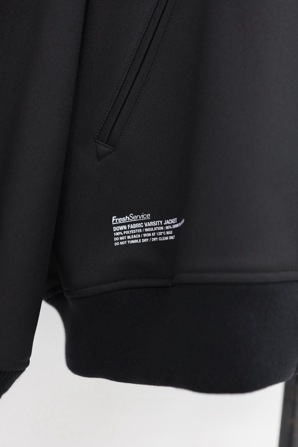 フレッシュサービス 26AW  DOWN FABRIC VARSITY JACKET(FSC263-30050)BLACK☆10月24日(土)新作発売！