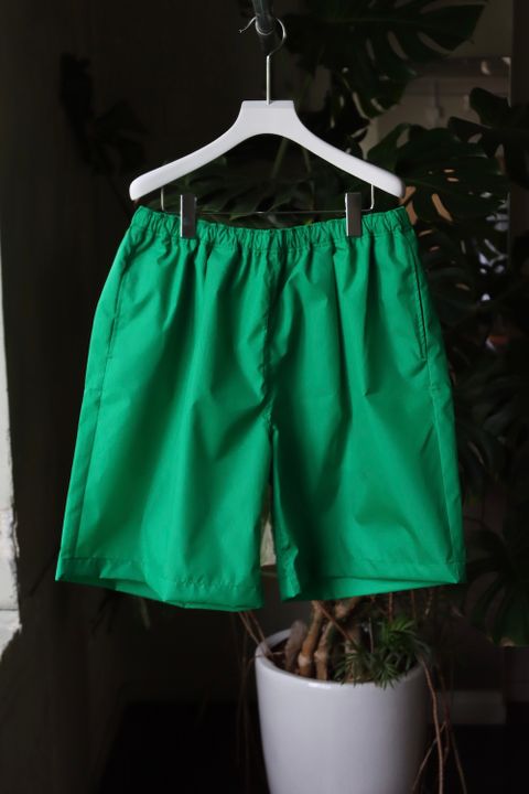 イズネス22SS AMPHIBIOUS SHORTS(31SSSH02)FLASH GREEN
