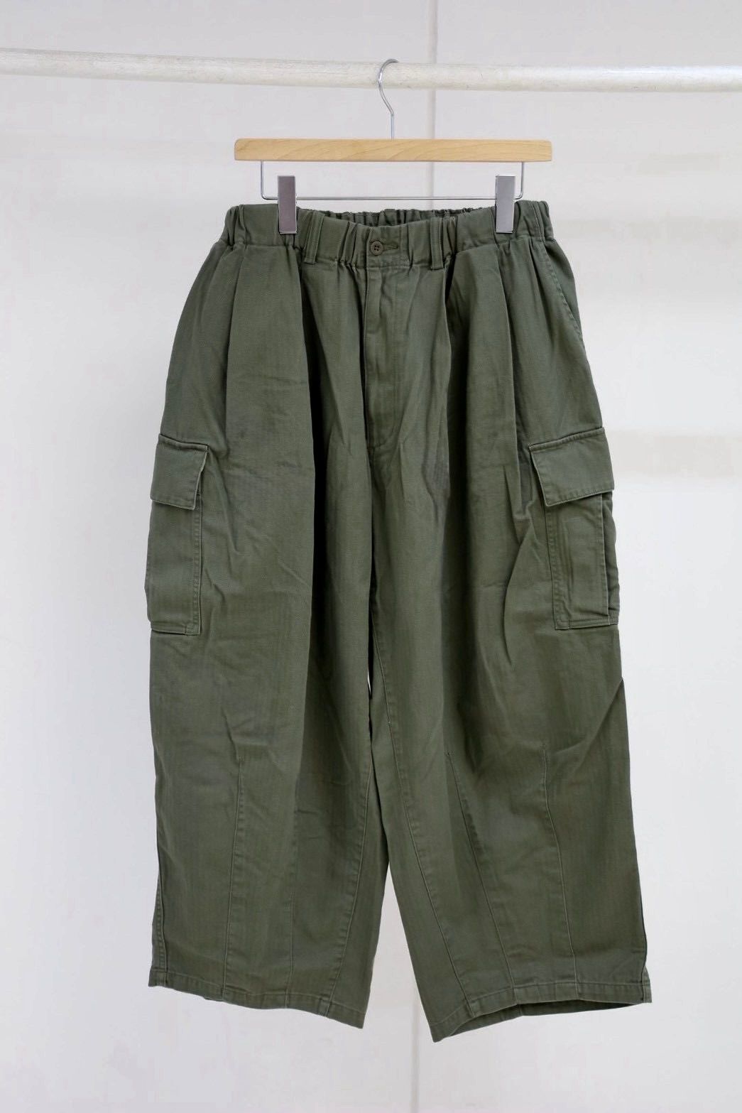 イズネス26AW Herringbone 6-Pocket Pants(26AW_11_1005SSPT05)KHAKI☆9月5日(土)発売！