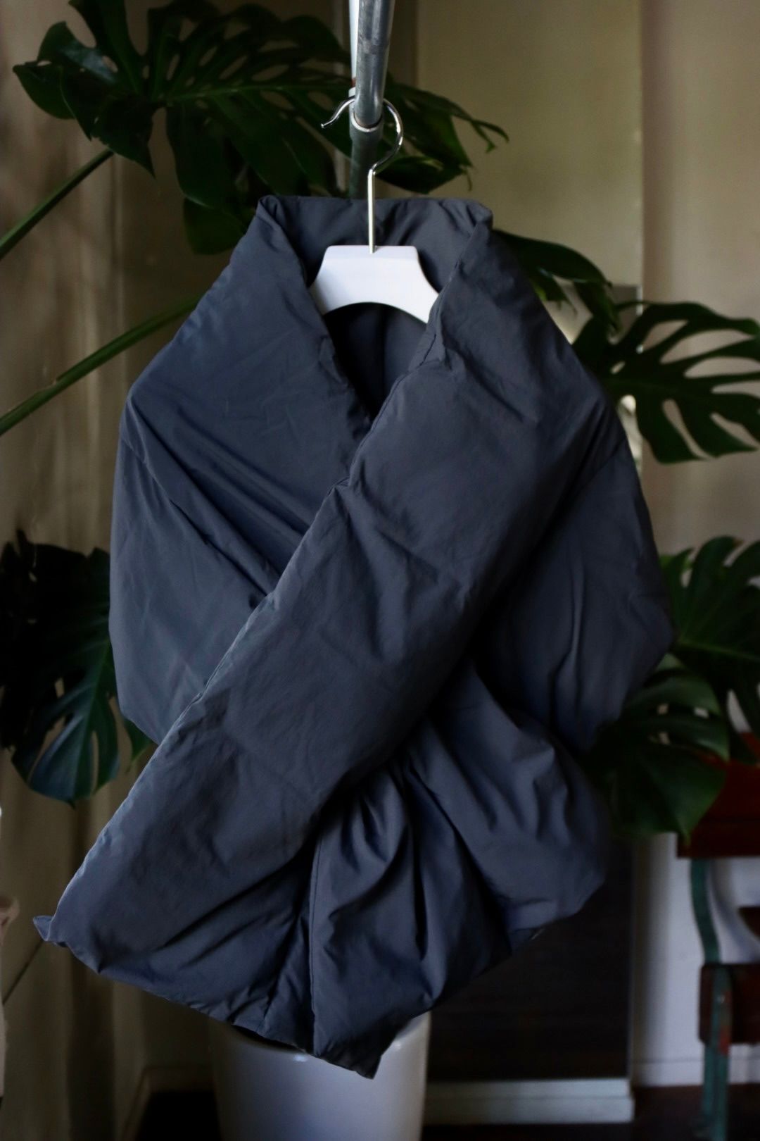 スタジオニコルソン22AW PLUME ECODOWN RECYCLD POLY PADDED SCARF