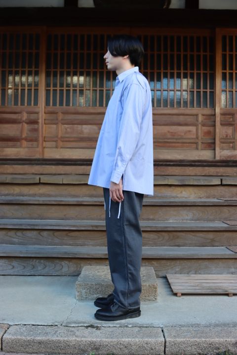 YOKE THOMAS MASON STRIPED PIPING SHIRT"SAXE"style.