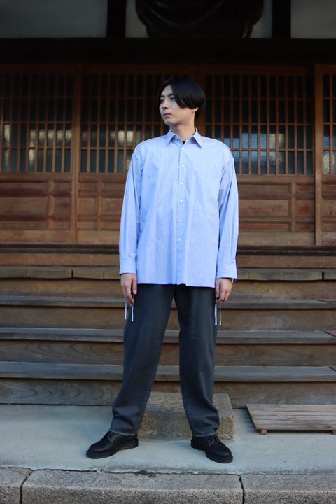 YOKE THOMAS MASON STRIPED PIPING SHIRT"SAXE"style.